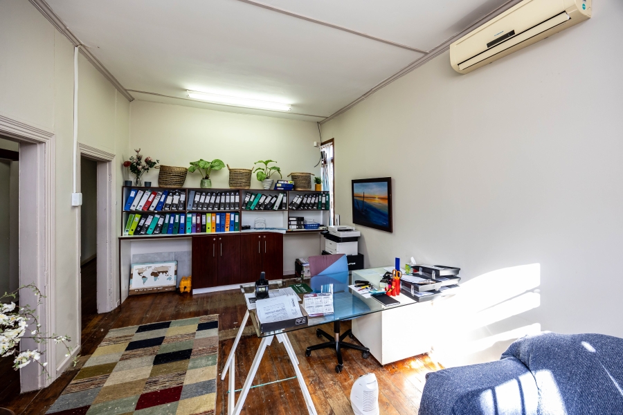 4 Bedroom Property for Sale in Berea Eastern Cape